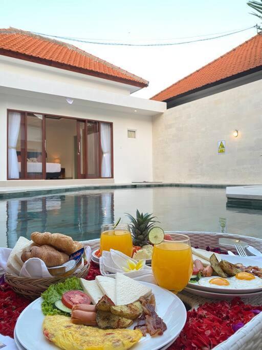 Villa Akmali Umalas 2Br With Private Pool & Jacuzzi 캉구 외부 사진