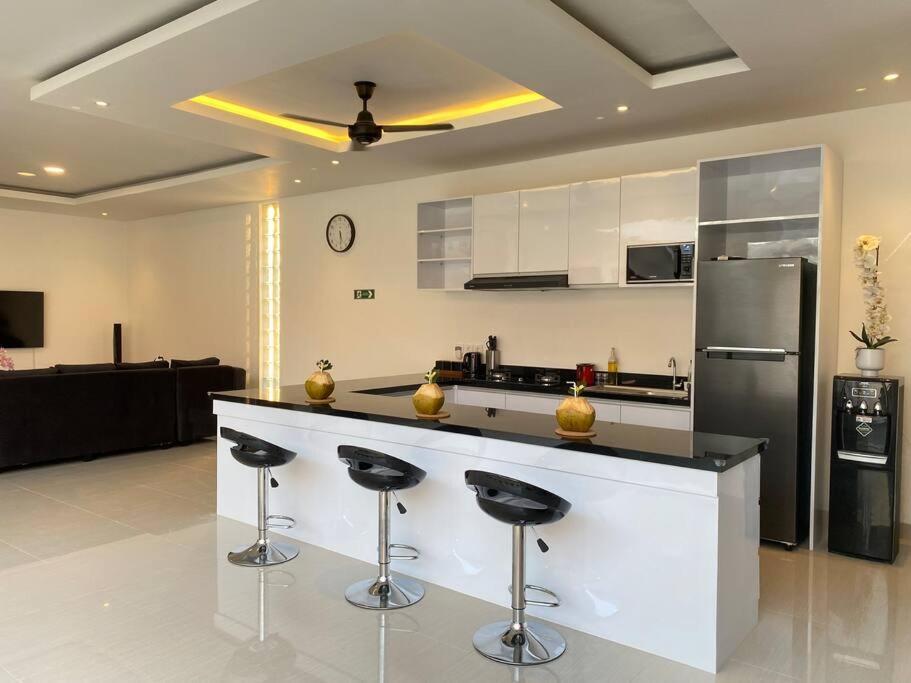 Villa Akmali Umalas 2Br With Private Pool & Jacuzzi 캉구 외부 사진