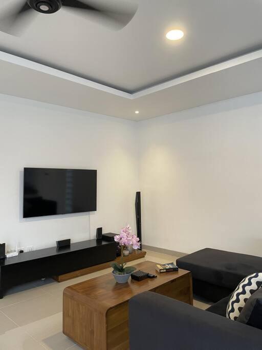 Villa Akmali Umalas 2Br With Private Pool & Jacuzzi 캉구 외부 사진