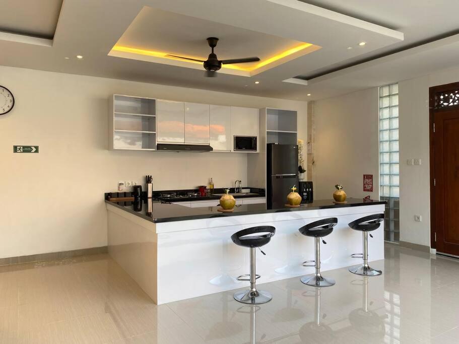 Villa Akmali Umalas 2Br With Private Pool & Jacuzzi 캉구 외부 사진