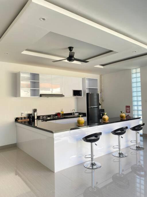 Villa Akmali Umalas 2Br With Private Pool & Jacuzzi 캉구 외부 사진