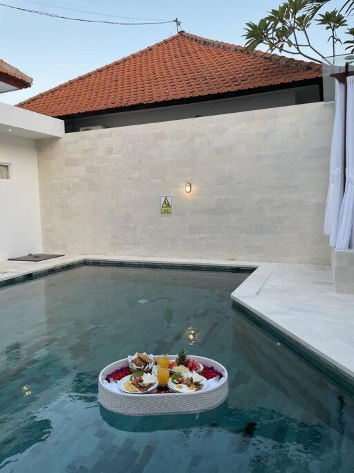 Villa Akmali Umalas 2Br With Private Pool & Jacuzzi 캉구 외부 사진